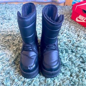 Toddler boys snow boots size 11c